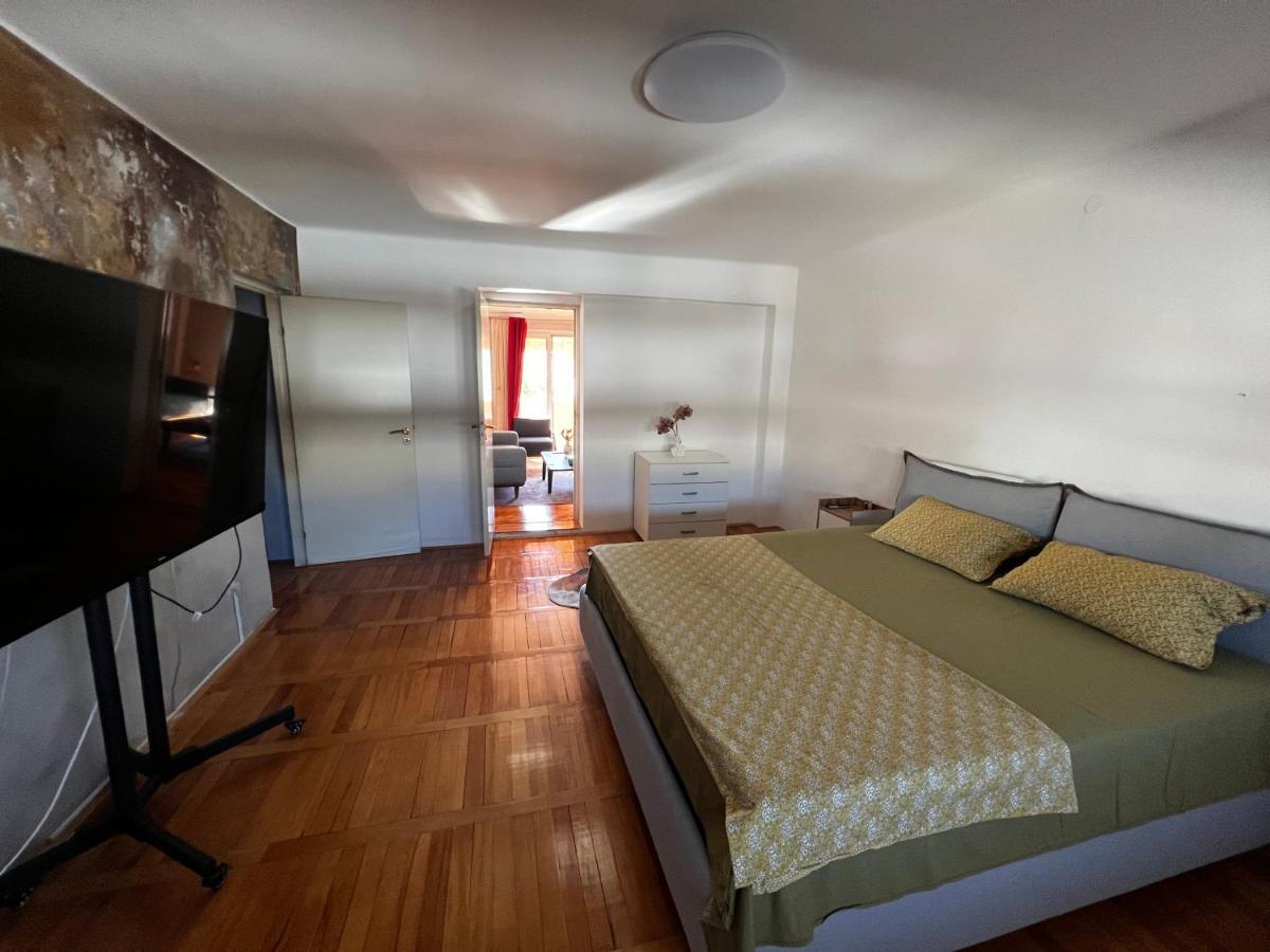 City Center Square Deluxe Nest Podgorica Exterior photo