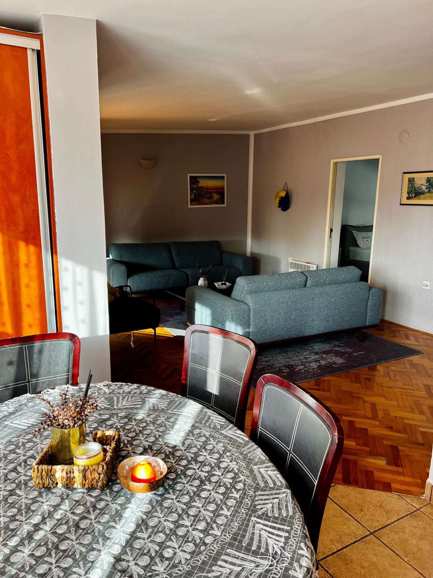 City Center Square Deluxe Nest Podgorica Exterior photo